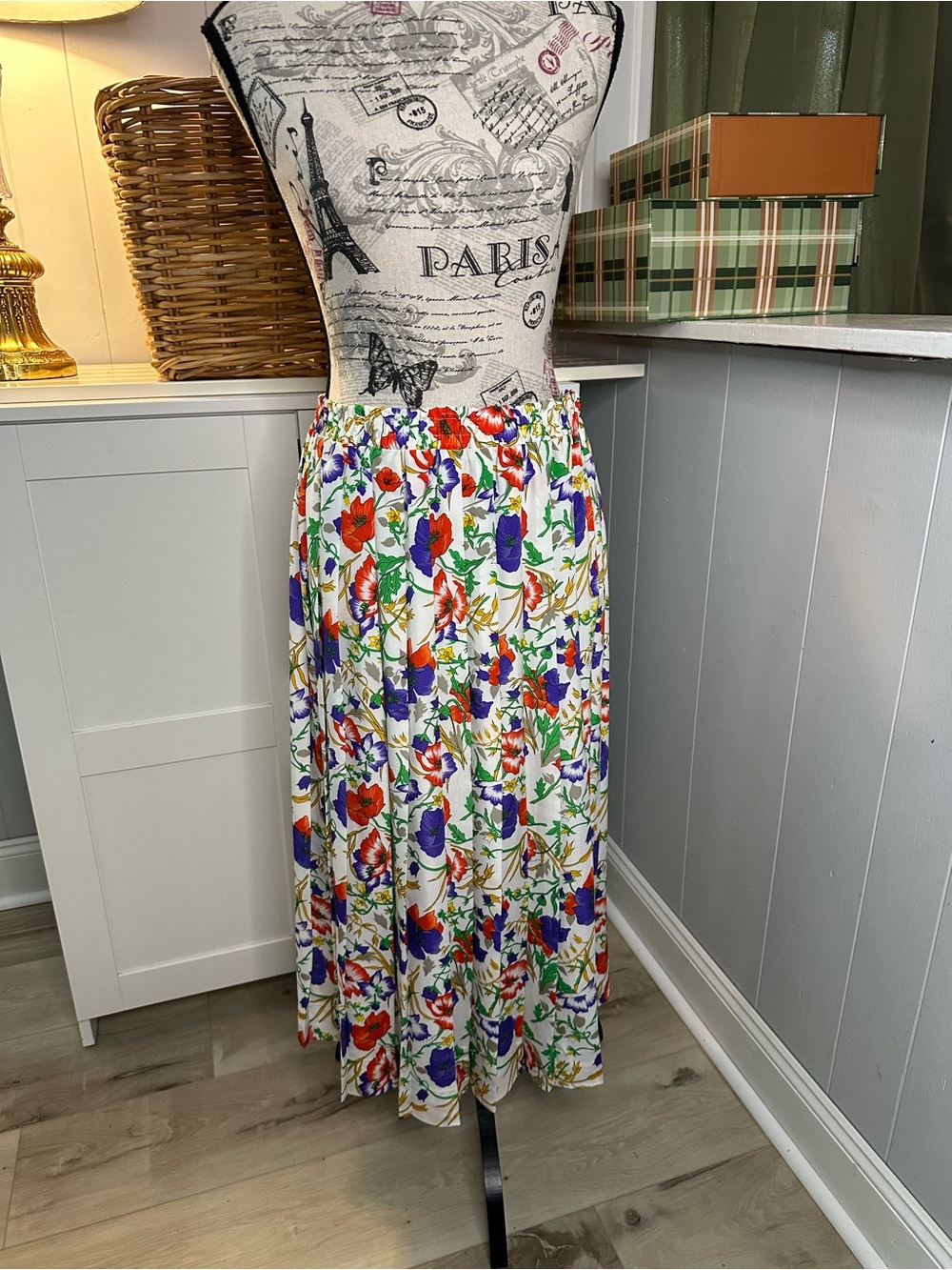Floral Print Elastic Waist Midi Skirt - White with Red & Purple Flowers